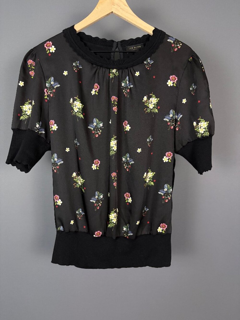 Ted Baker Addylyn Oracle Floral Top Size 4 Black Mixed Media Blouse